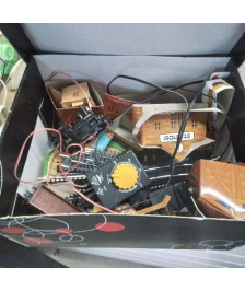 LOT DE RAILS ET LOCOMOTIVE TRAIN 