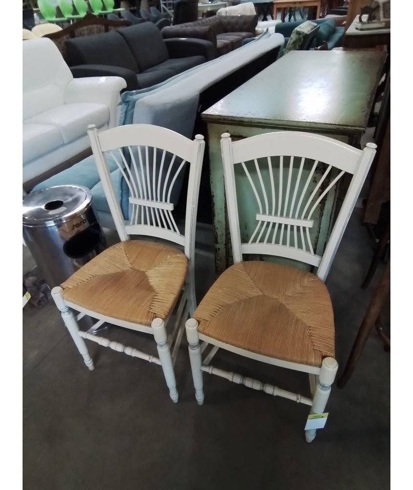 PAIRE DE CHAISES BOIS BLANC DOSSIER LYRE ASSISE PAILLÉ 