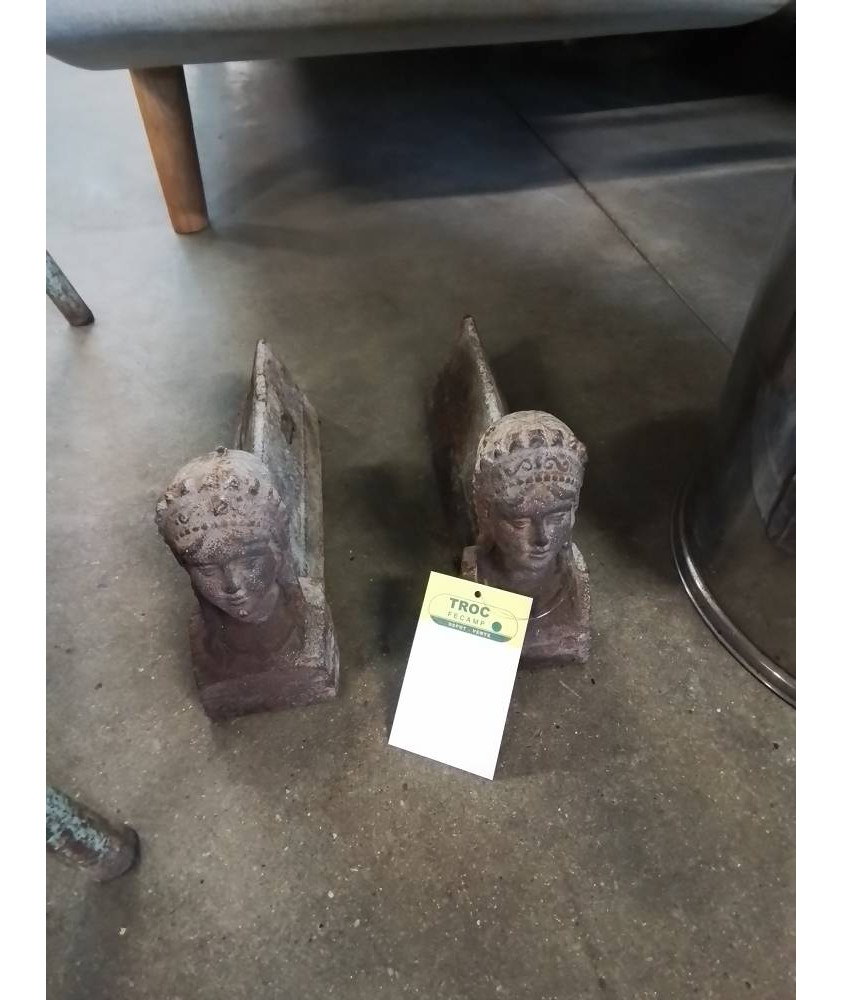PAIRE DE CHENETS FONTE AMTROPOMORPHE 