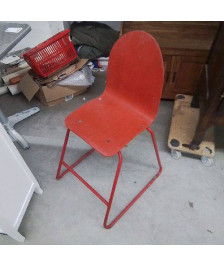 CHAISE ROUGE