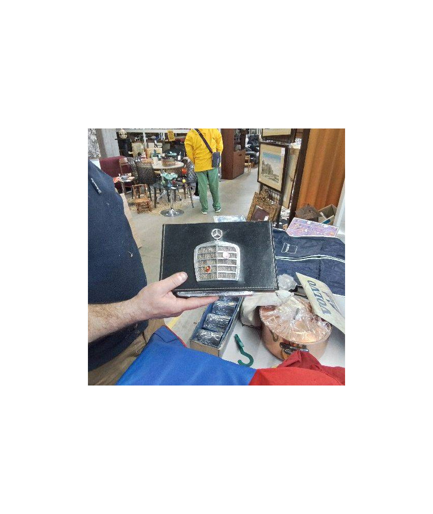 BOITE A JEUX MERCEDES 