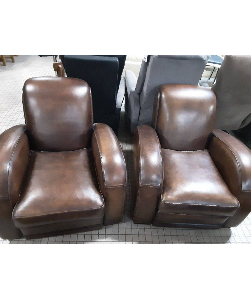 FAUTEUILS CLUB CUIR LA PAIRE FAUTEUILS CLUB CUIR LA PAIRE