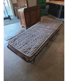 LIT D’APPOINT MÉTAL MARRON MATELAS TISSU MARRON 