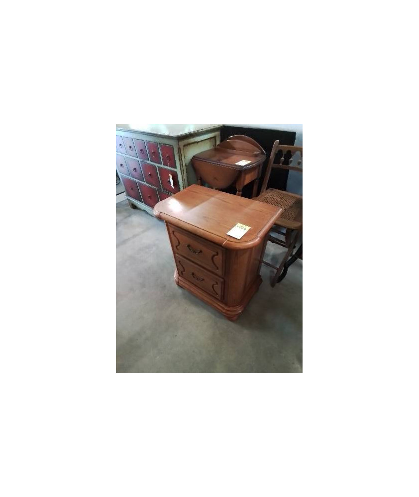 CHEVET BOIS CLAIR MOULURÉ PIEDS BOULES 2 TIROIRS 