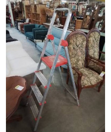 ESCABEAU ALU ET RÉSINE ROUGE 4 MARCHES