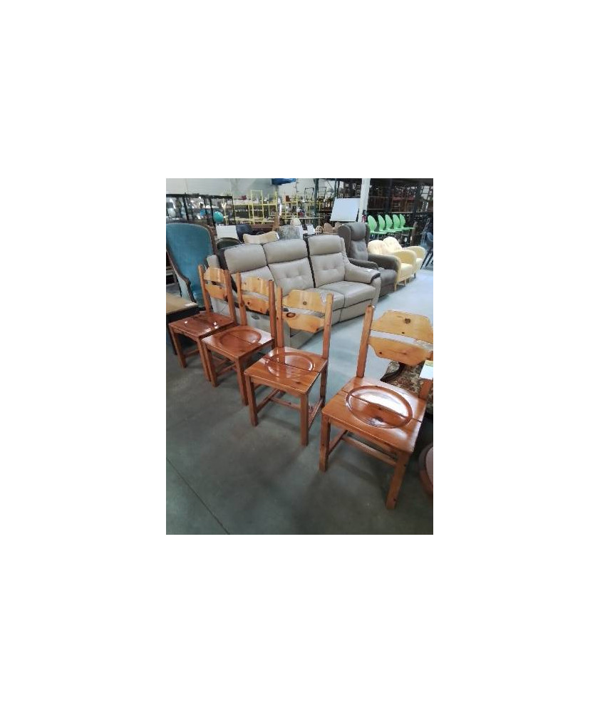4 CHAISES PIN A ENTRETOISE 