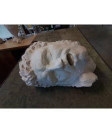 BUSTE D’ATELIER PLATRE A L ANTIQUE 