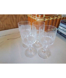 LOT DE 4 VERRES 