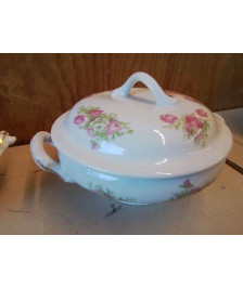 SOUPIÈRE EN PORCELAINE 