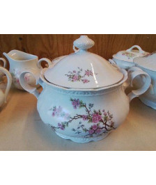 SOUPIÈRE EN PORCELAINE 