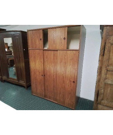 ARMOIRE EN AGGLOMÉRÉ 