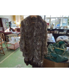 MANTEAU EN FOURRURE VERITABLE DE MARMOTTES 