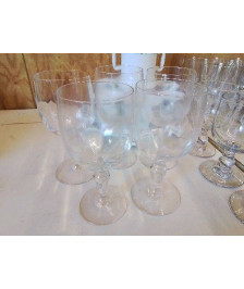 LOT DE 5 VERRES A PIEDS