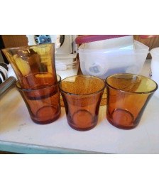 LOT DE 4 VERRES 