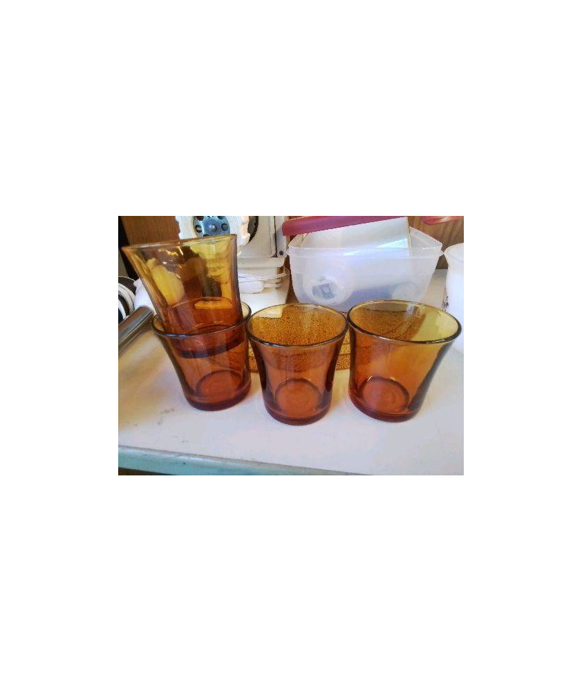 LOT DE 4 VERRES 
