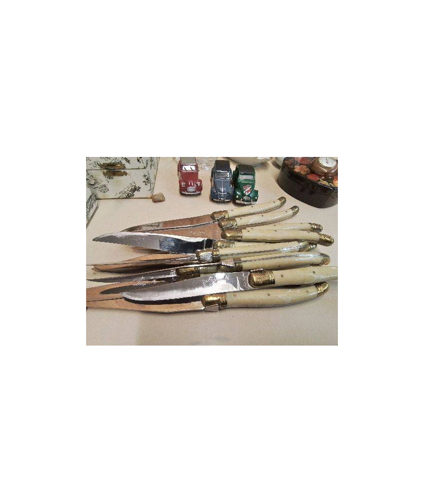 LOT DE 12 COUTEAUX LAGUIOLE