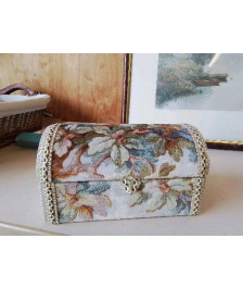 BOITE À ENVELOPPE AVEC SON CONTENU 