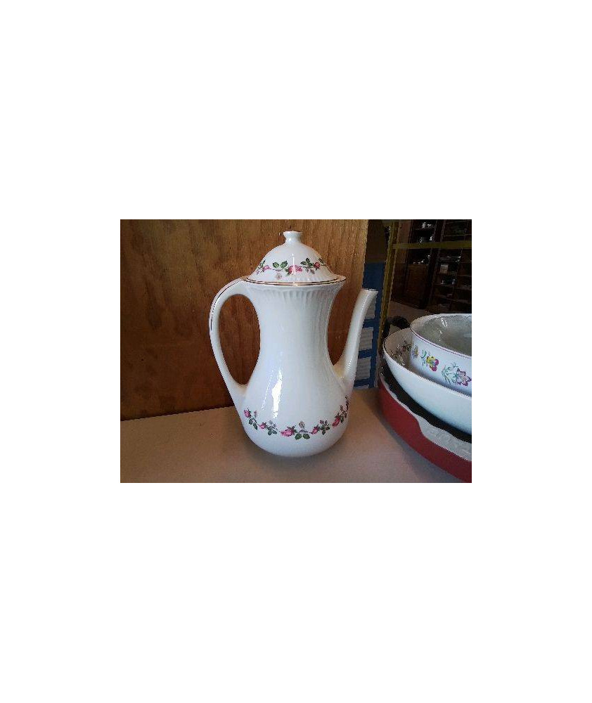 THÉIÈRE EN PORCELAINE 