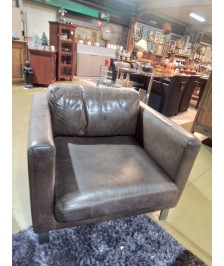 FAUTEUIL CUIR EN L\'ETAT 