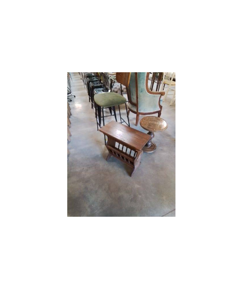 PORTE REVUES A TABLETTE BOIS A BARREAUX 