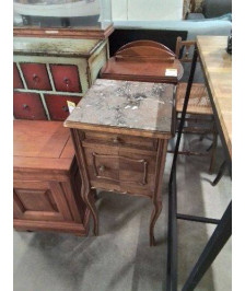 CHEVET MOULURÉ NAPOLÉON PIEDS GALBÉ DESSUS MARBRE GRIS 