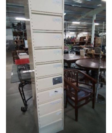 CLASSEUR A 10  CLAPETS MÉTAL CRÈME 