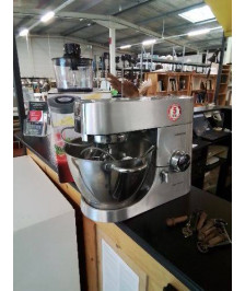 ROBOT KENWOOD CHEF TITANIUM AVEC ACCESSOIRES 