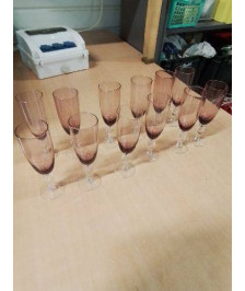 7 FLÛTES A CHAMPAGNE VERRE TEINTÉ