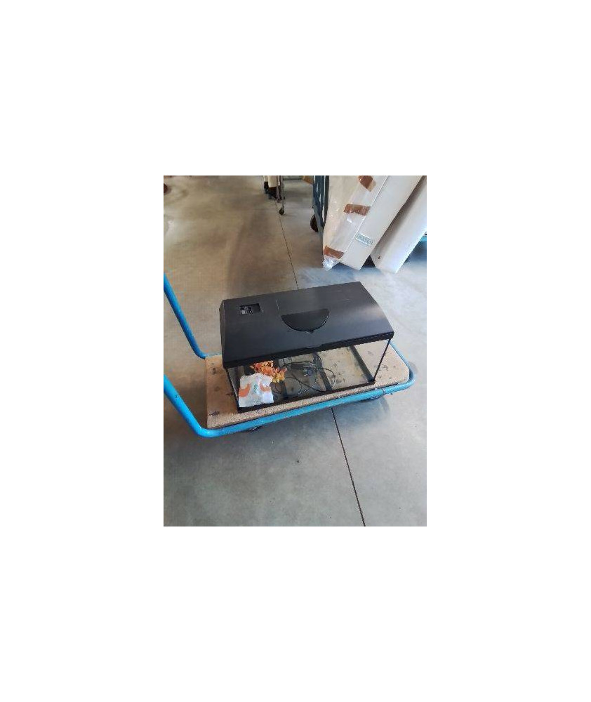 AQUARIUM ZOLUX AVEC POMPE ET ACCESSOIRES 