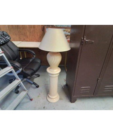 LAMPE SUR COLONNE