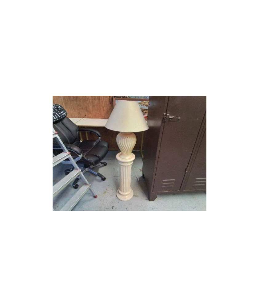 LAMPE SUR COLONNE