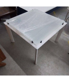 TABLE BASSE DESSUS VERRE