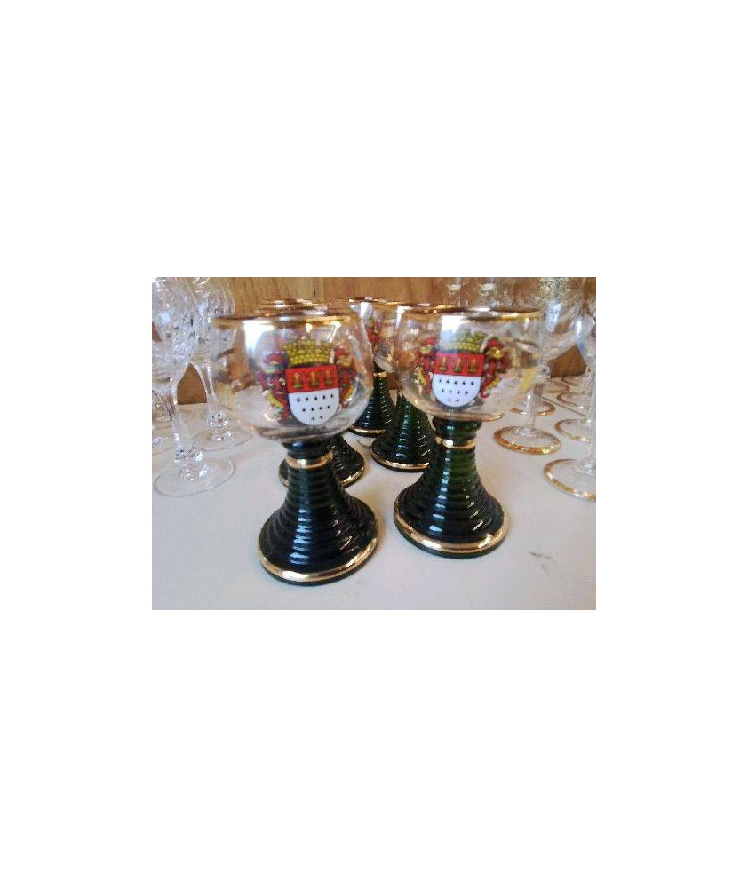 LOT DE 8 VERRES A VIN ALLEMAND