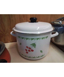 MARMITE EN TOLE ÉMAILLÉE 