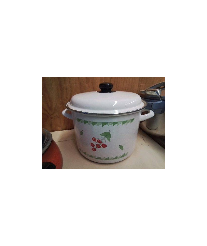 MARMITE EN TOLE ÉMAILLÉE 