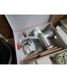 HACHOIR MECANIQUE ANCIEN