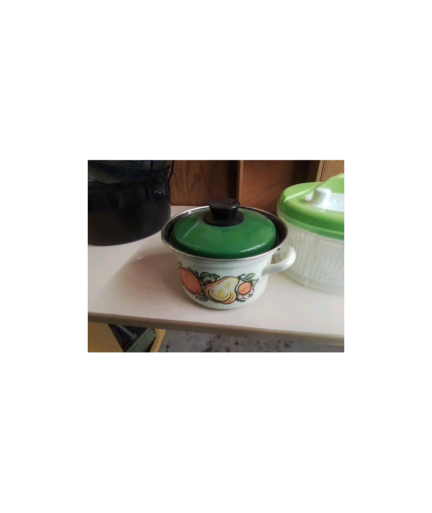 PETITE MARMITE EN TÔLE ÉMAILLÉE 