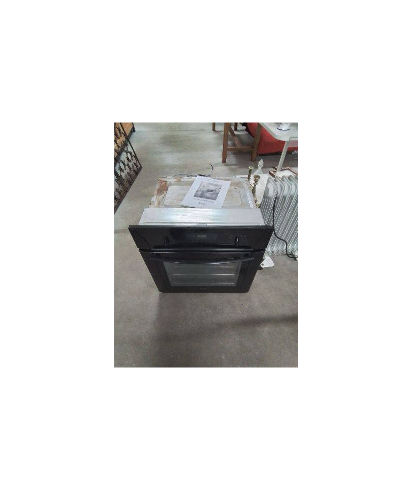 FOUR A ENCASTRER SAUTER PYROLYSE 