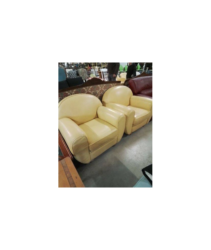 FAUTEUIL CLUB CUIR JAUNE EN L\'ÉTAT 