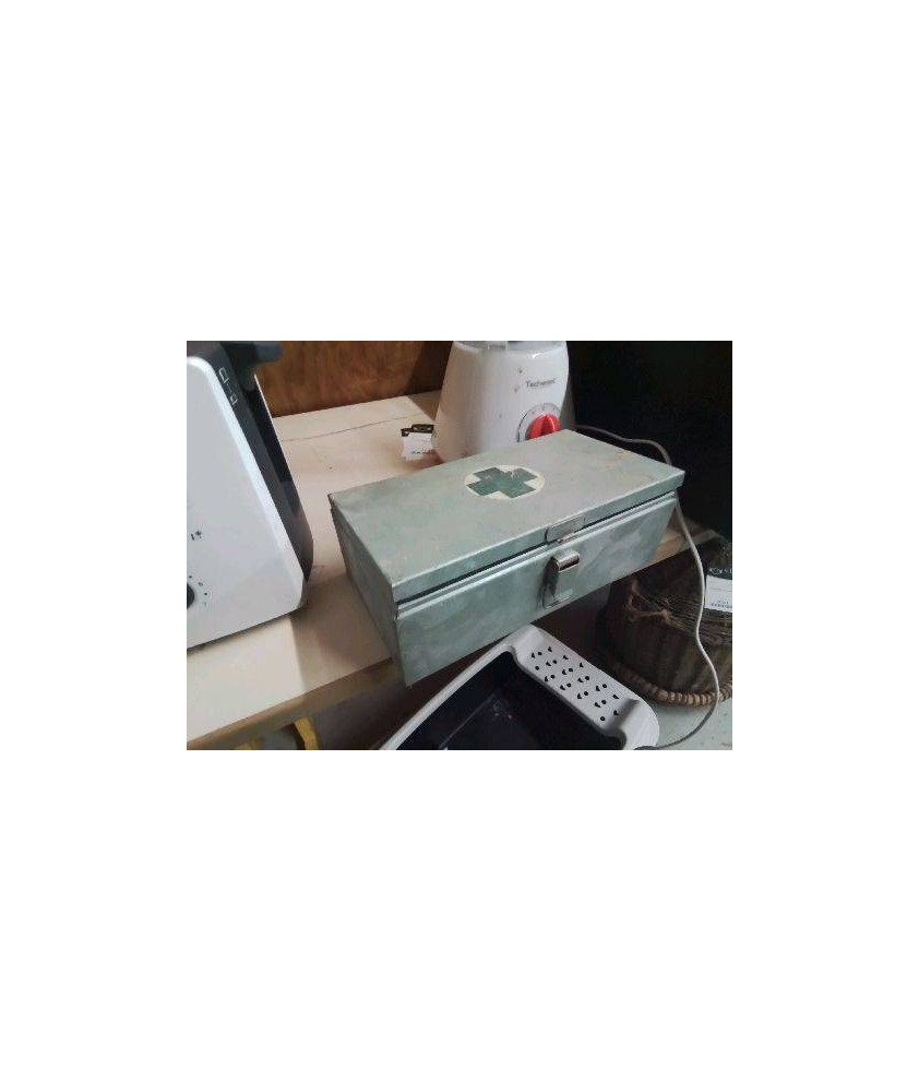 PETIT CAISSE A PHARMACIE VINTAGE