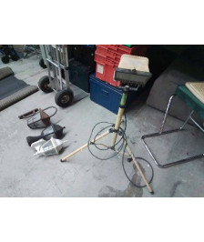 LAMPE DE CHANTIER SUR PIED