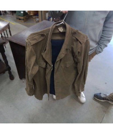 VESTE DANS L’ÈTAT