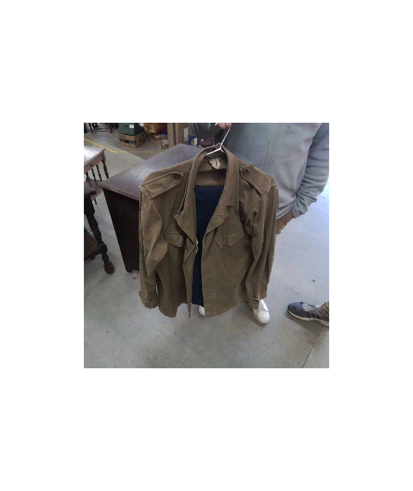 VESTE DANS L’ÈTAT