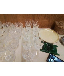 LOT DE 9 VERRE À VIN EN CRISTAL 