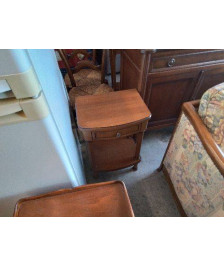 TABLE DE CHEVET EN MERISIER 