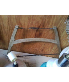 ANCIENNE SCIE EN BOIS 