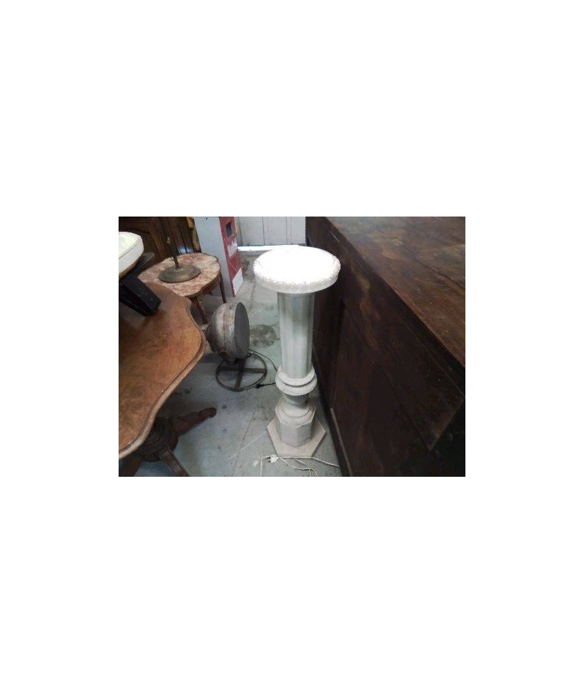COLONNE EN MARBRE AVEC SA LAMPE 