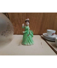 FIGURINE EN PORCELAINE 