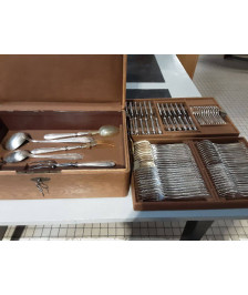 MÉNAGÈRE 92 PIÈCES MÉTAL ARGENTÉ COFFRET CHENE 