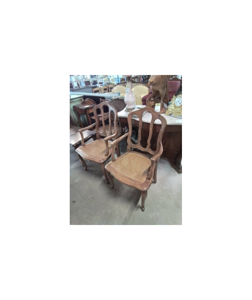 FAUTEUIL BOIS CLAIR DOSSIER CINTRÉ ASSISE CANNÉE PIEDS ESCARGOT STYLE RÉGENCE 